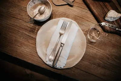 La Rougie — around the table (photo 2)